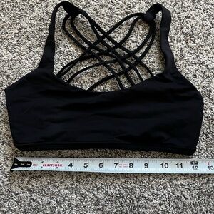 Lululemon “Free to Be” Sports bra in black